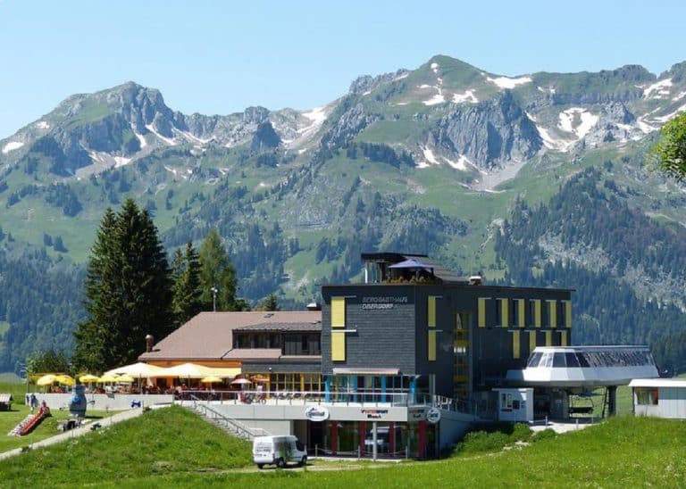 Randonnée dans les chaînes de montagnes Suisse