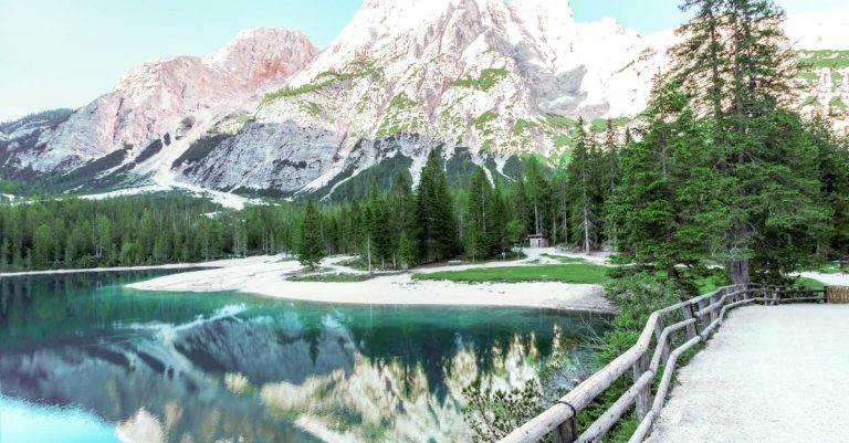 Quelles sont les meilleures activités pour une escapade alpine dans les Pyrénées ?