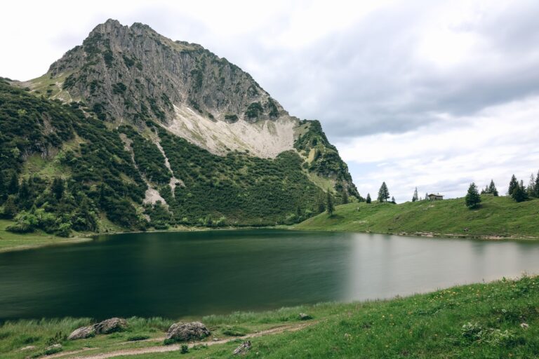 Quelle est l&rsquo;expérience d&rsquo;une aventure en montagne sauvage pyrénéenne ?