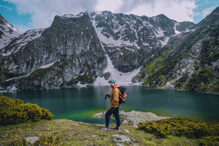 Quels trésors cachés attendent les explorateurs des sentiers de montagne ?